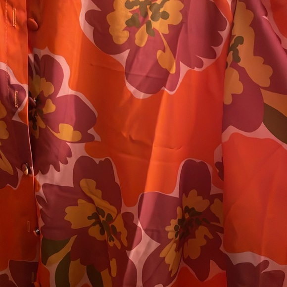 Jane Chic Designs Plus Size Sublimation Blouse - Picture 5 of 6